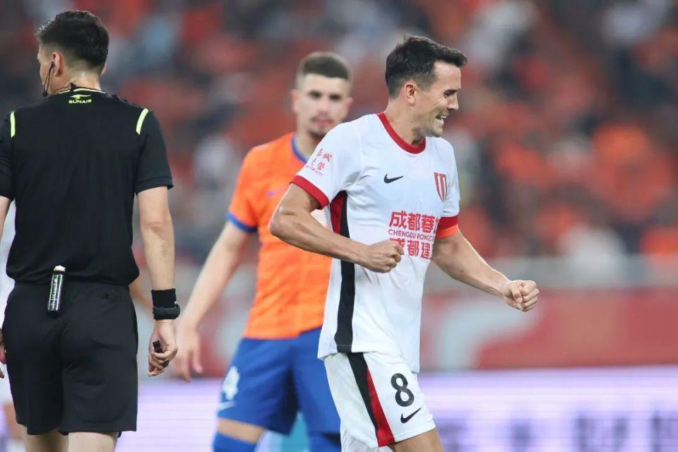 德州扑克手机版-曝周定洋将加盟新鹏城！双方已签约，记者：一点让他选择深圳