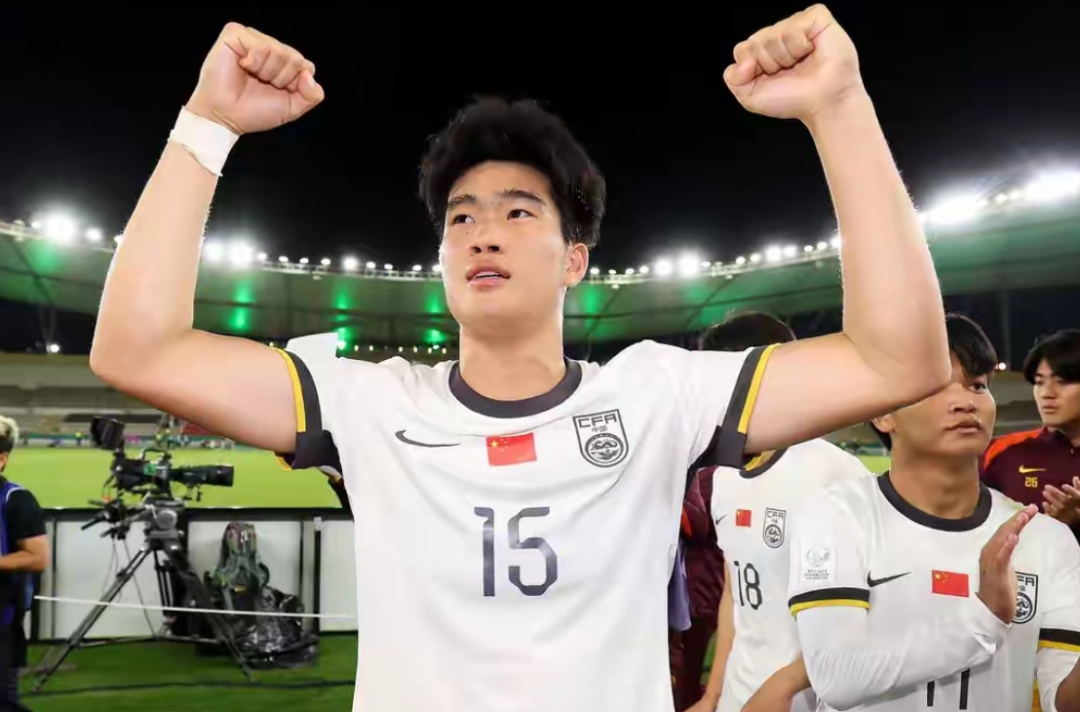 在线扑克游戏-日本4-0夺冠又1细节曝光：后卫用头封堵胡荷韬射门，中国队应学习